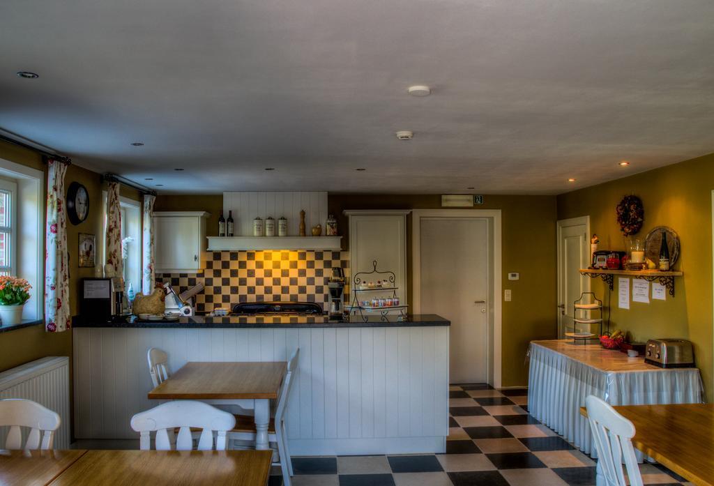 Vakantiehuis Aen De Roderburgh มาเซค ภายนอก รูปภาพ