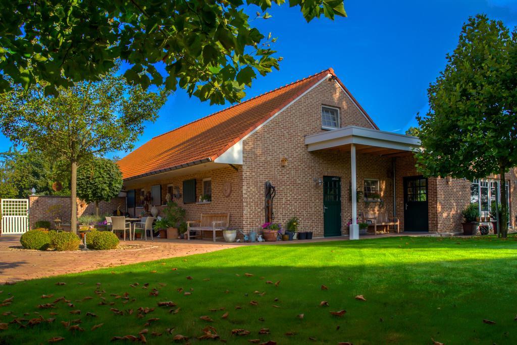 Vakantiehuis Aen De Roderburgh มาเซค ภายนอก รูปภาพ